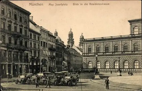 Ak München, Max Josefplatz, Residenzstraße