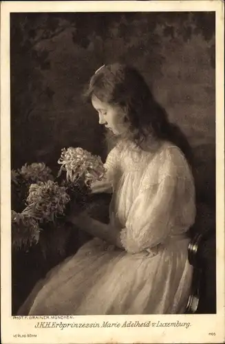 Ak Erbprinzessin Marie Adelheid von Luxemburg, Portrait, Blumen