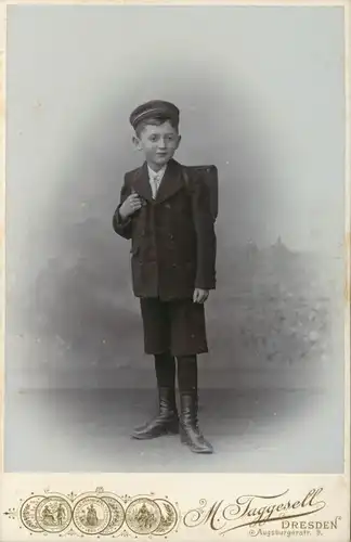 Kabinett Foto Kinderportrait, Junge mit Schulranzen