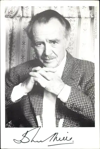 Ak Schauspieler Sir John Mills, Portrait, Autogramm