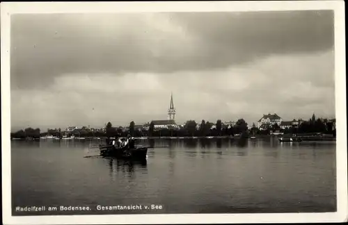Ak Radolfzell am Bodensee, Gesamtansicht, Kirche, Ruderboot