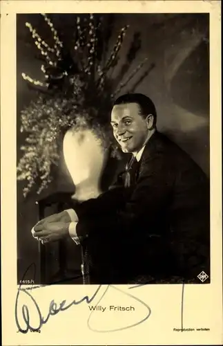 Ak Schauspieler Willy Fritsch, Portrait, Blumenvase, Verlag Ross 6415/1, Autogramm