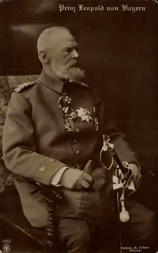 Ak Prinz Leopold von Bayern, Generalfeldmarschall, Sitzportrait, NPG 5557