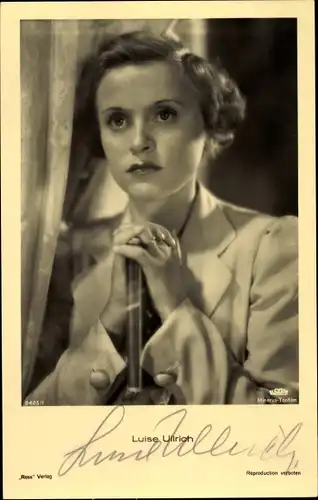 Ak Schauspielerin Luise Ullrich, Portrait, Ross Verlag 9405/1, Autogramm