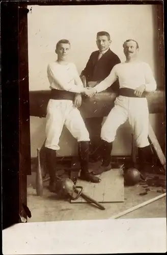 Foto Ak Drei Männer, Turner, Portrait