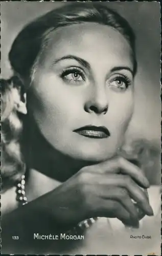 Ak Schauspielerin Michele Morgan, Portrait