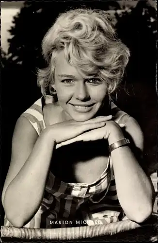 Ak Schauspielerin Marion Michael, Portrait