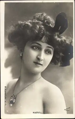 Ak Schauspielerin Marville, Portrait, Reutlinger