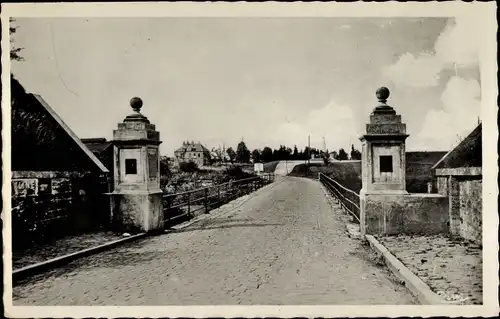 Ak Rocroi Ardennes, Avenue du General Rene-Moreaux