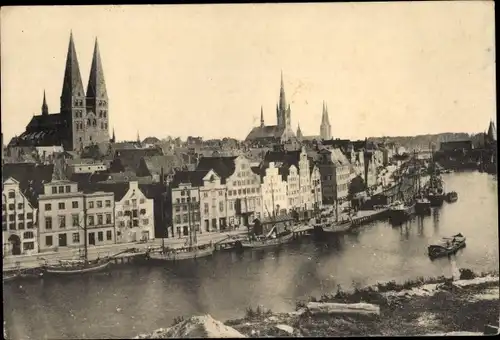 Ak Lübeck, Giebelhäuser an der Trave, Schiffe, Kirchen