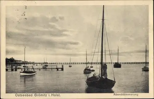 Ak Ostseebad Grömitz in Holstein, Abenddämmerung, Boote