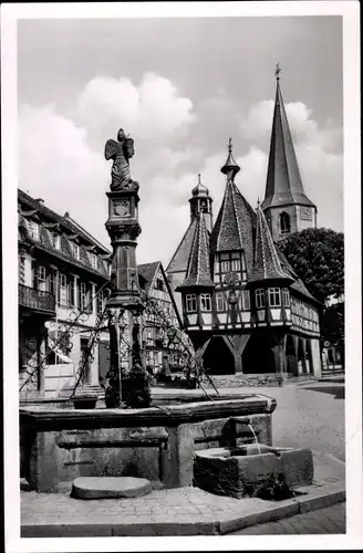 Ak Michelstadt im Odenwald, Rathaus, Michelsbrunnen