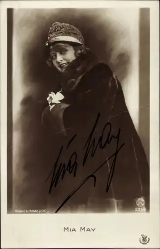 Ak Schauspielerin Mia May, Portrait im Pelz, Nr. 231/4, Autogramm