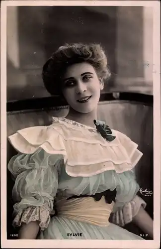 Ak Schauspielerin Sylvie, Portrait, Reutlinger