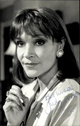 Foto Ak Schauspielerin Judy Buxton, Portrait, Autogramm