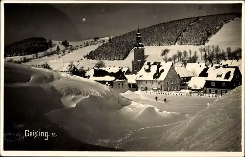 Ak Geising Altenberg im Erzgebirge, Wintermotiv vom Ort