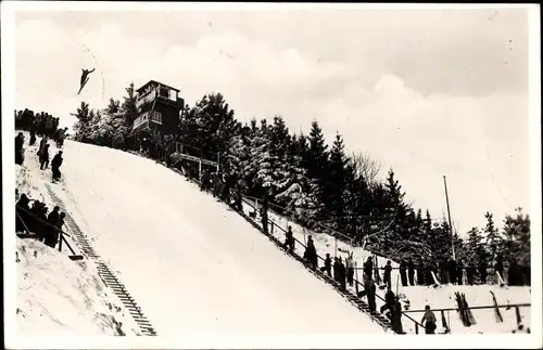 Ak Geising Altenberg Erzgebirge, Springer an der Sachsenschanze