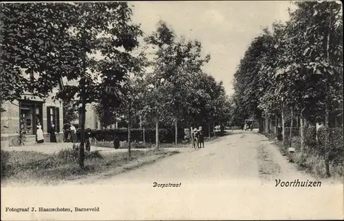 Ak Voorthuizen Barneveld Gelderland Niederlande, Dorpstraat