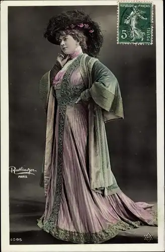 Ak Schauspielerin Hading, Portrait