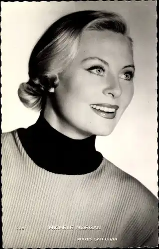 Ak Schauspielerin Michele Morgan, Portrait