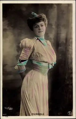 Ak Schauspielerin Piernold, Portrait, Reutlinger