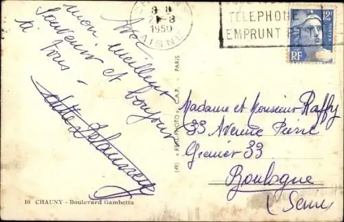 Ak Chauny Aisne, Boulevard Gambetta, Straßenpartie im Ort, Häuser, Auto