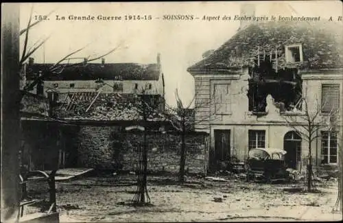Ak Soissons Aisne, Aussehen der Schulen nach dem Bombenangriff