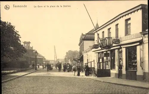 Ak Termonde Dendermonde Ostflandern, La gare et la place de la station