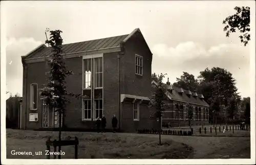 Ak Zweeloo Drenthe, Gebäude, Kinder