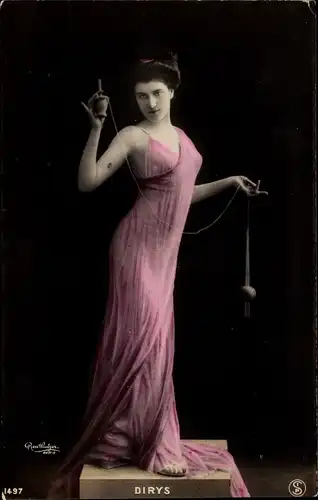 Ak Schauspielerin Dirys, Portrait im Kleid, Reutlinger 1497