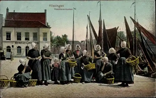 Ak Vlissingen Zeeland Niederlande, Frauen in niederländischer Tracht, Körbe, Hafen