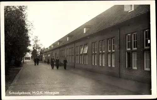 Ak Hilversum Nordholland Niederlande, Schulgebäude