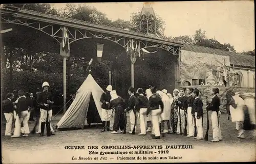 Ak Paris XVI Passy Auteuil, Waiseneinrichtung, Turnfest und Militärfest 1912, Aufführung Fez