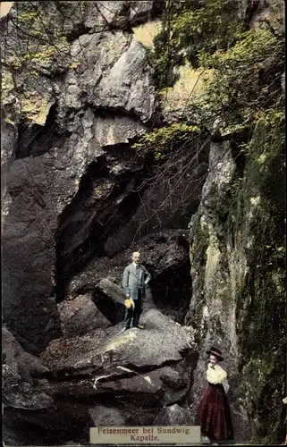 Ak Sundwig Hemer Märkischer Kreis, Felsenmeer, Kapelle, Dame und Herr