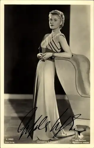Ak Schauspielerin Gisela Uhlen, Standportrait, Kleid, Autogramm