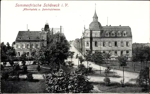 Ak Schöneck im Vogtland Sachsen, Albertplatz, Bahnhofstraße