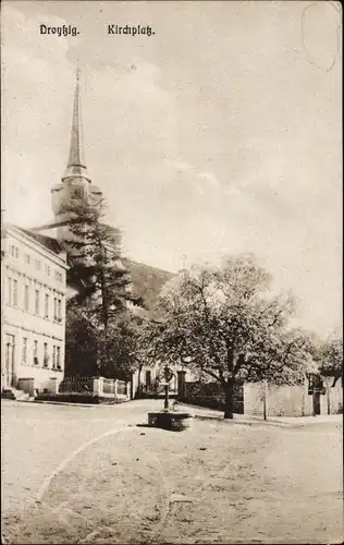 Ak Droyßig, Kirchplatz, Kirche, Häuser