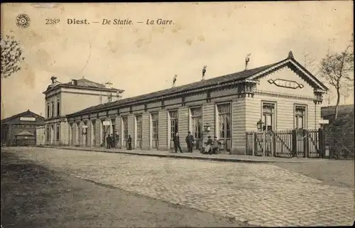 Ak Ce Flandern Flämisch-Brabant, La Gare