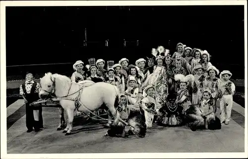 Ak C.H. Schäfers Zirkus Stadt Liliput, München Solln, Memlingstraße 11, Pony, Gruppenbild