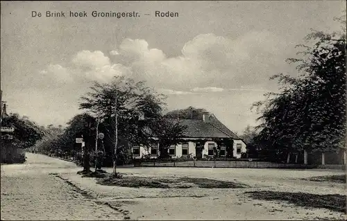 Ak Roden Drenthe, De Brink hoek Groningerstr.