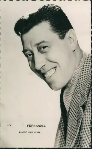 Ak Schauspieler Fernandel, Portrait
