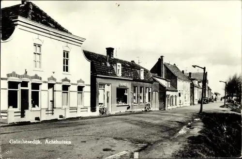 Ak Achthuizen Südholland, Galathesedijk, Straßenpartie