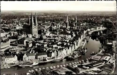 Ak Hansestadt Lübeck, Gesamtansicht, Kirchen