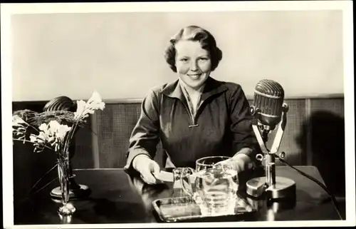 Ak Prinzessin Beatrix der Niederlande, Studio Hilversum 1956