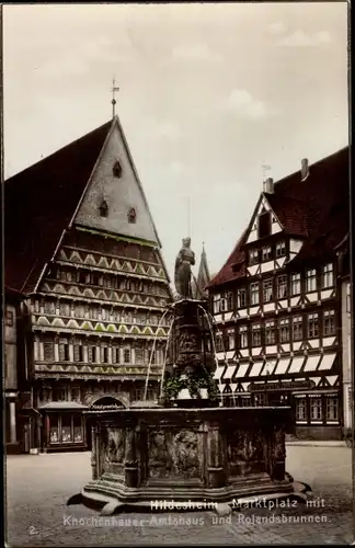 Ak Hildesheim in Niedersachsen, Marktplatz, Knochenhauer-Amtshaus, Rolandsbrunnen