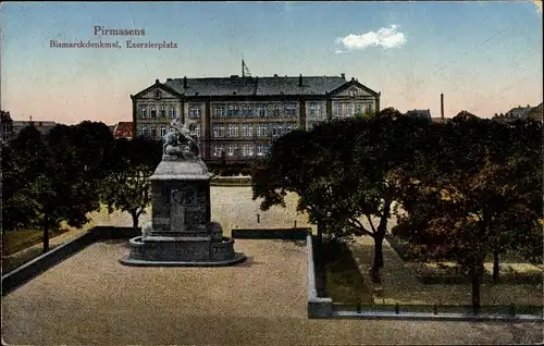 Ak Pirmasens am Pfälzerwald Rheinland Pfalz, Bismarckdenkmal, Exerzierplatz