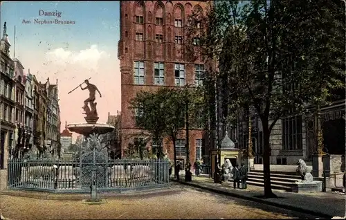 Ak Gdańsk Danzig, Am Neptunbrunnen