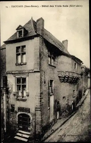 Ak Thouars Deux Sèvres, Hôtel des Trois Rois, XIIIe siècle, vue générale