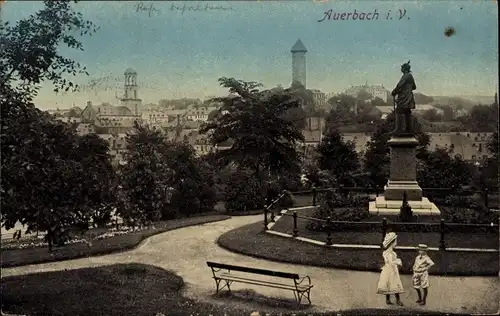 Ak Auerbach im Vogtland, Am Denkmal