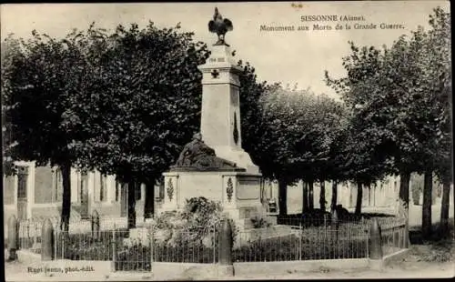 Ak Sissonne Aisne, Denkmal für die Gefallenen des Ersten Weltkriegs